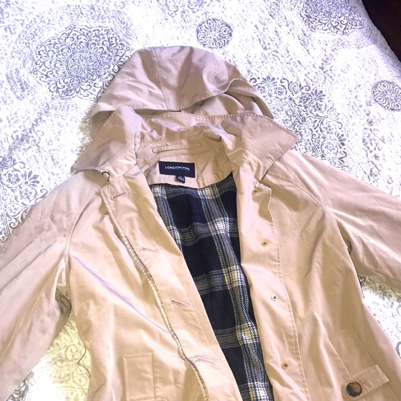 Long trench coat 🧥, insulated with hoodie. All can detach. - Picture 4 of 12